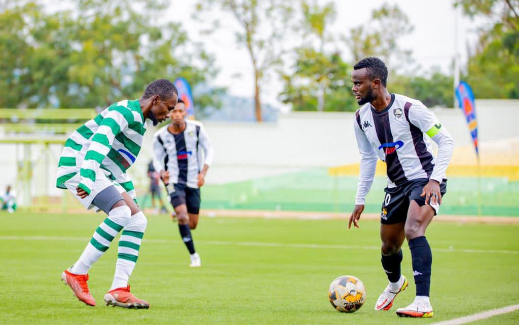 APR FC midfielder Djabel Imanishimwe with the ball during the match against SC Kiyovu at Kigali Stadium. 