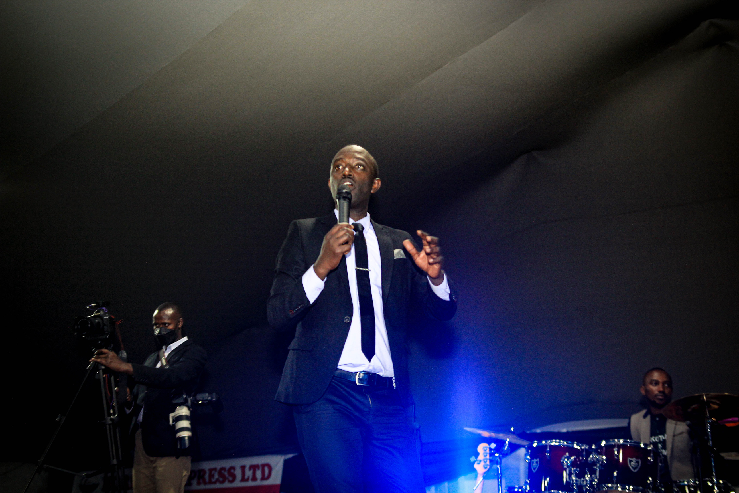 Bonhomme performing during Inkotanyi ni Ubuzima Concert