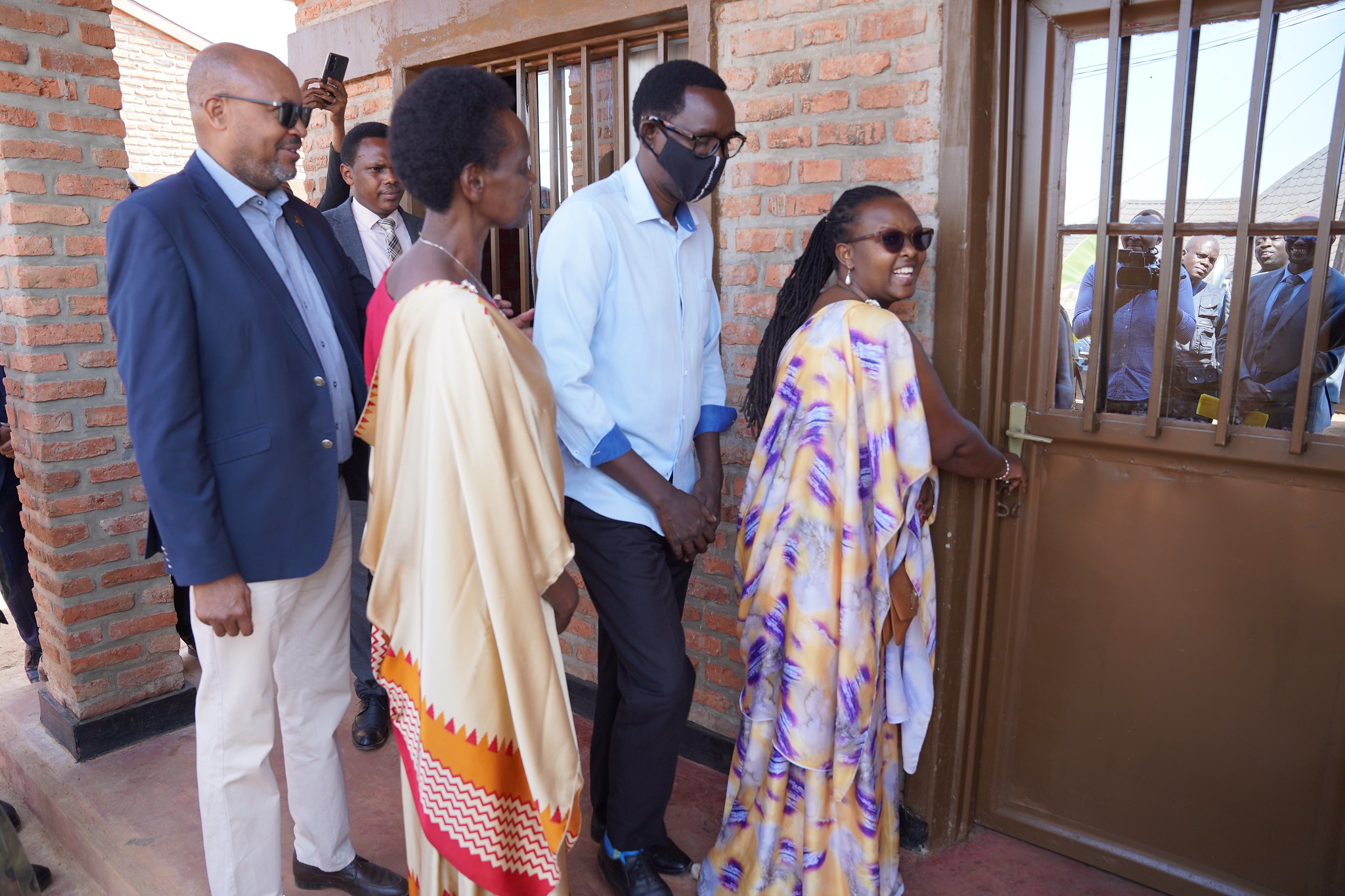  IBUKA and AVEGA officials hand over a newly constructed house to a genocide surivivor in Mageragere Sector, Nyarugenge District on July 3,2022. The event was organized to mark the end of 100 Days of the commemoration of the Genocide against the Tutsi. Photo by Craish Bahizi