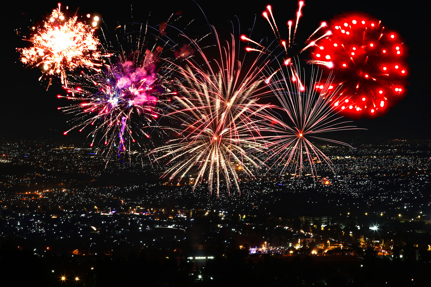 Spectacular fireworks displays lit up Kigali's skyline on Monday night, July 4, as the country cerebrate the 28th Anniversary of the Liberation Day.  / Photos: Dan Nsengiyumva & Craish Bahizi.