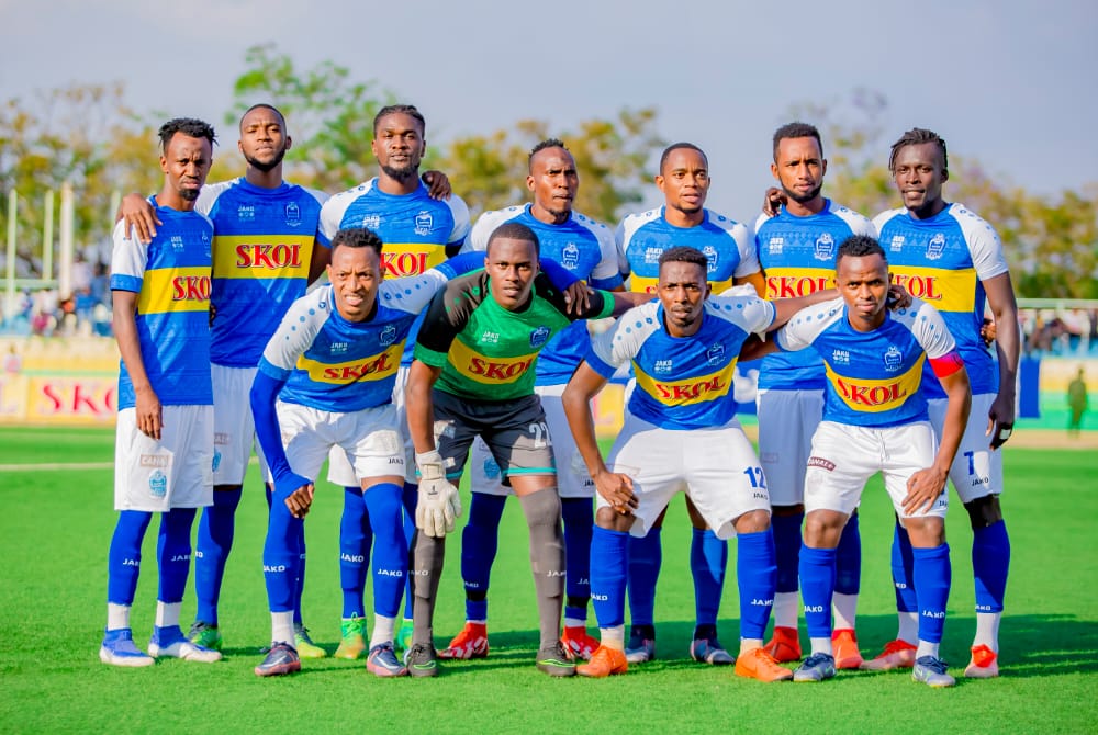 Rayon Sports players pose for a group photo before a league tie last season. Head Coach Haringingo has promised club fans that he will build a competitive team next season. 