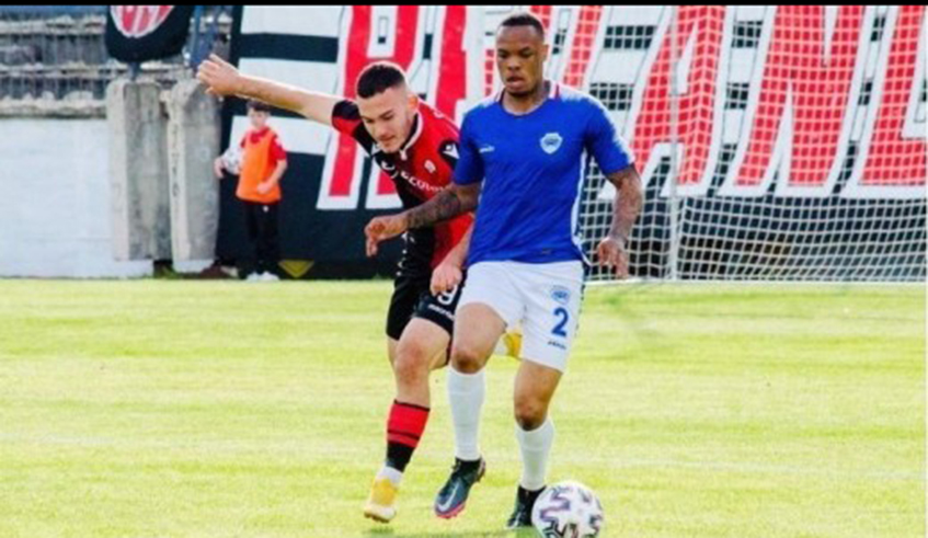 Amavubi defender Abdoul Rwatubyaye (right) during a past match for his team. The towering centre-back was released by Macedonian champions FK Shkupi. Photo: Courtesy.