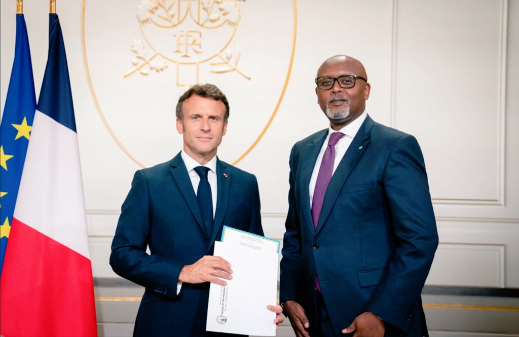French President Emmanuel Macron after receiving letters of credence from Rwandau2019s new Ambassador to France Franu00e7ois Nkulikiyimfura (right) at the u00c9lysu00e9e Palace in Paris on Monday, July 25. Nkulikiyimfura, formerly Rwandau2019s envoy to Qatar, was named ambassador to France in April, replacing Amb. Franu00e7ois Xavier Ngarambe. 