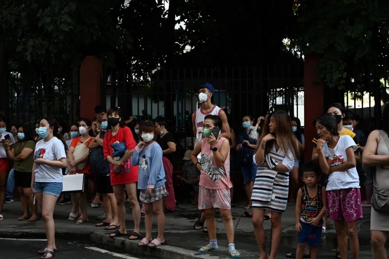 The quake was felt hundreds of kilometres away in Manila where residents were evacuated from buildings. 